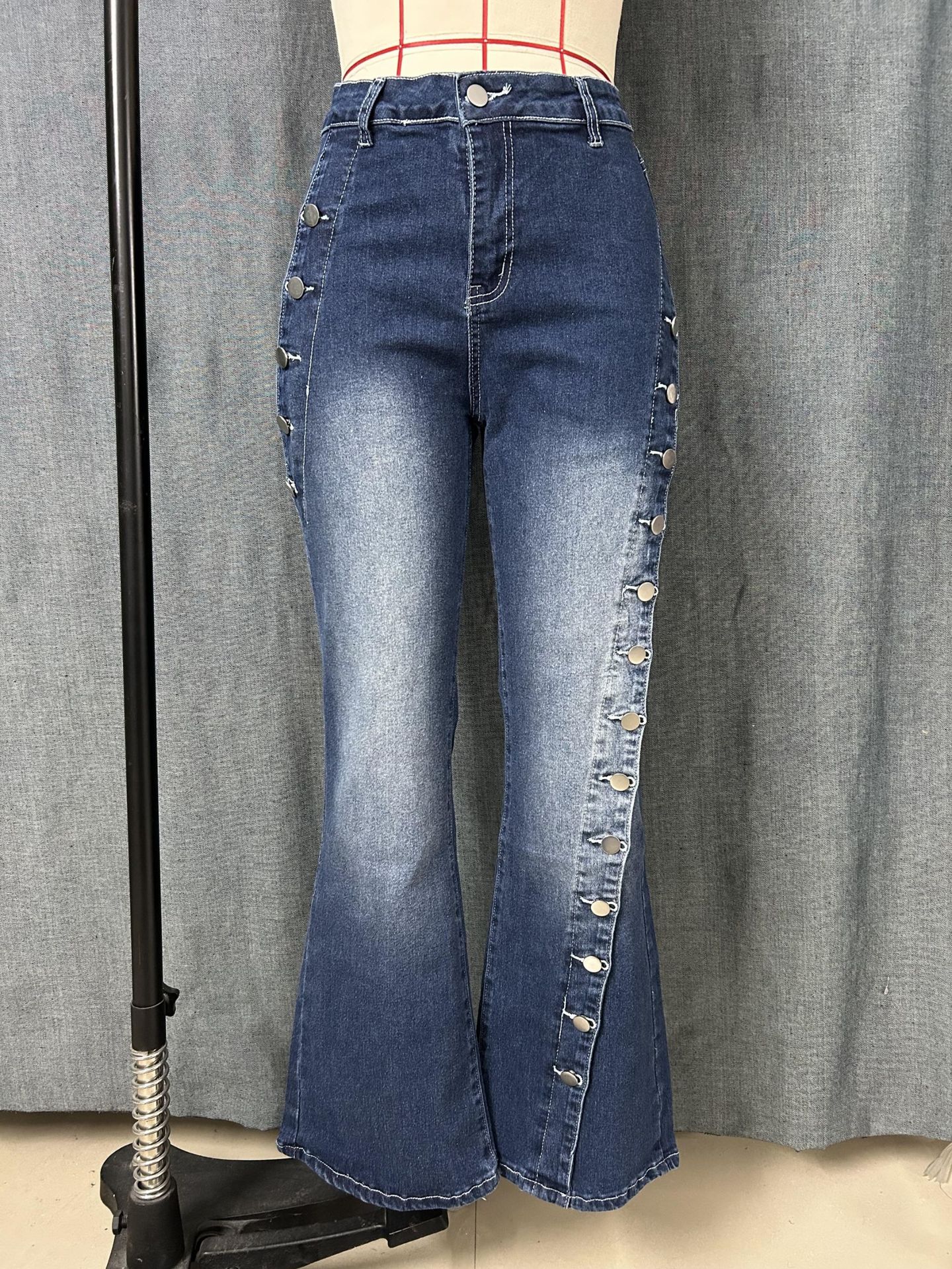 Jeans Slim Blu Tinta Unita di Tendenza