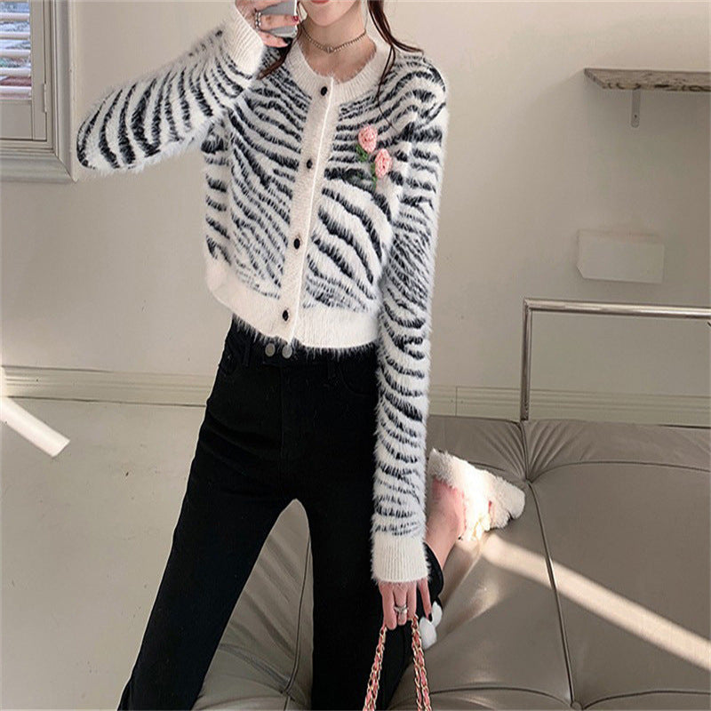 Cardigan lavorato a maglia con motivo zebrato in pelliccia di visone, cappotto da donna