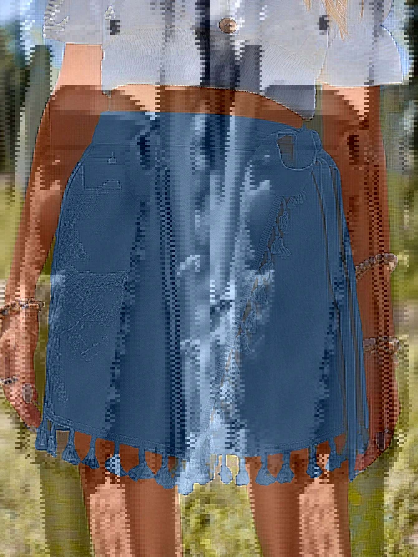 Minigonna da donna elegante con lacci incrociati