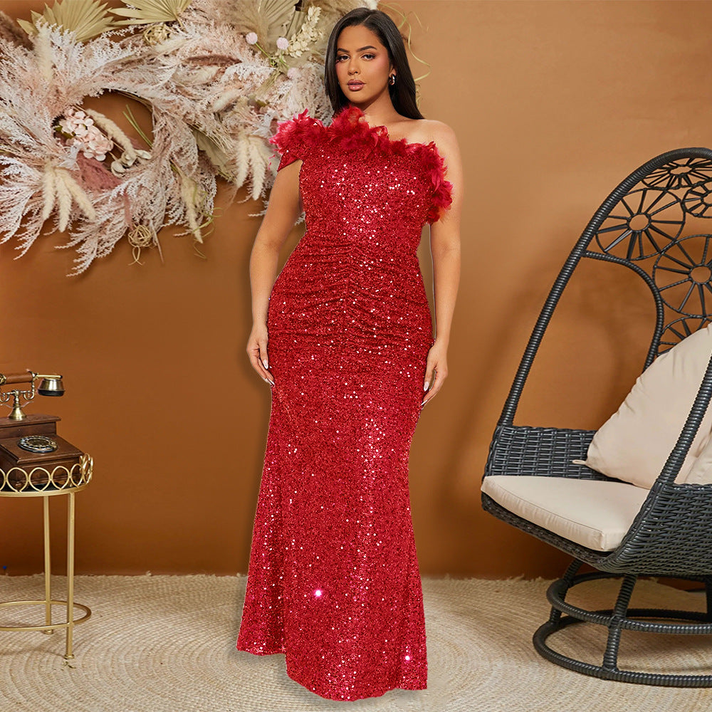 Abito da sera sexy da donna con paillettes nere e piume cucite