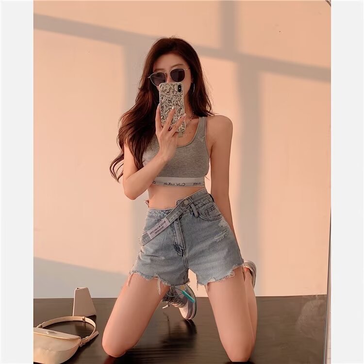Shorts a Gamba Larga, di Tendenza e alla Moda
