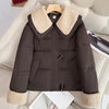 Cappotto corto imbottito in cotone con revers in lana anti-agnello patchwork